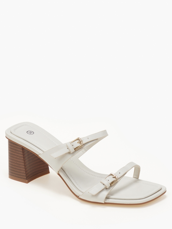 Mules με χοντρό τακούνι και λεπτά λουράκια