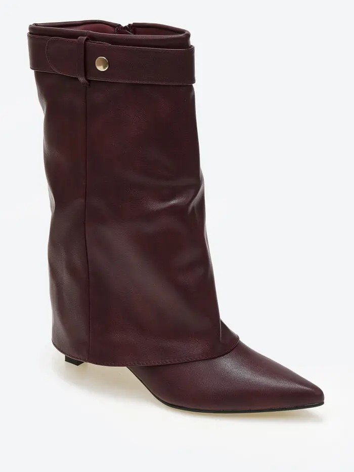 Μυτερά μποτάκια με εφέ γκέτας