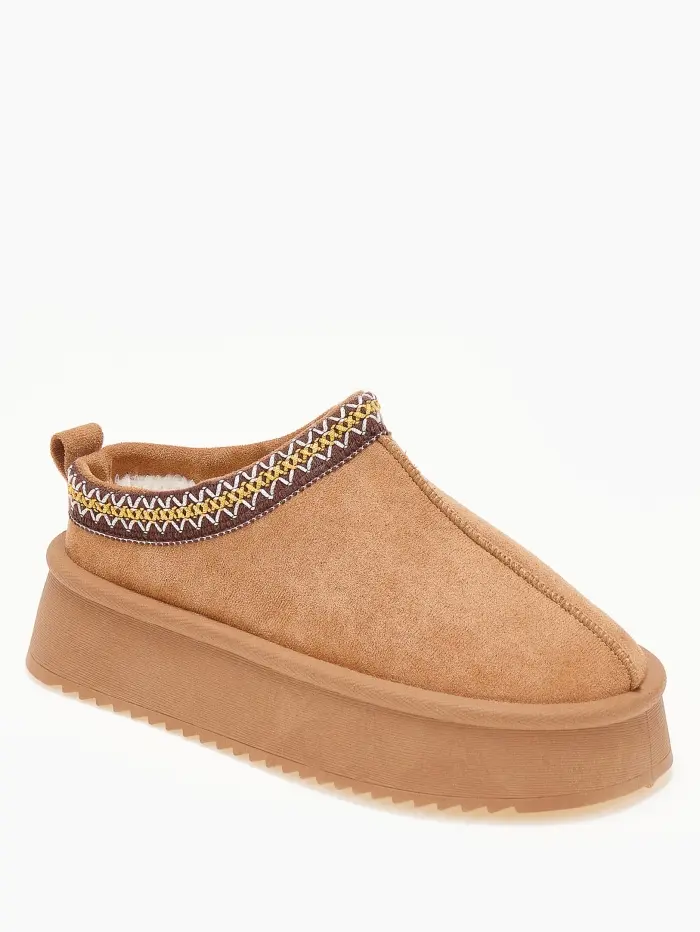 Παντόφλες δίσολες με κέντημα και εσωτερική γούνα