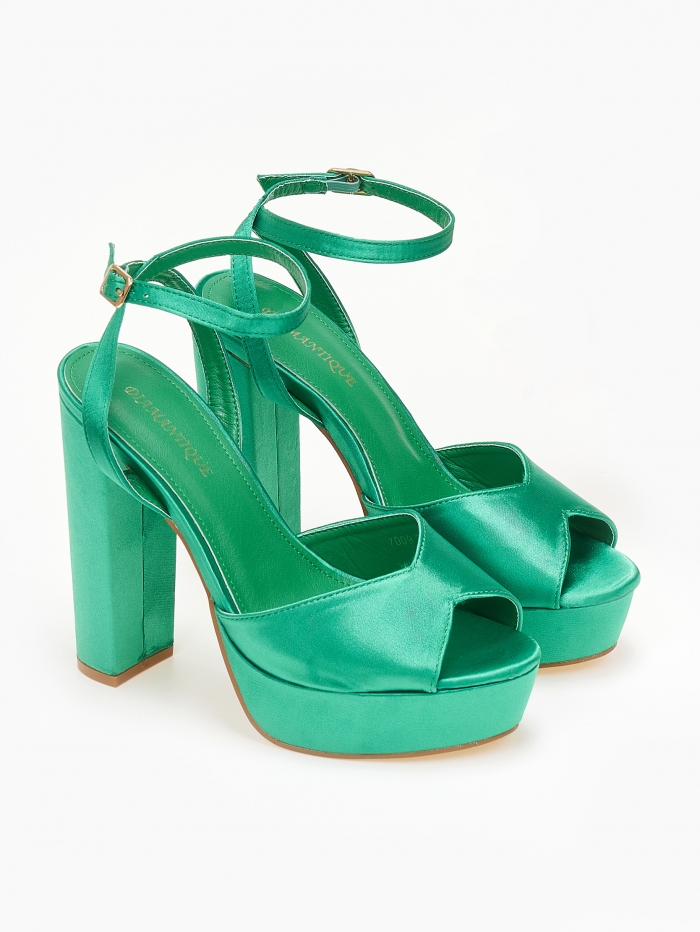 Πέδιλα σατέν με φιάπα και μπαρέτα