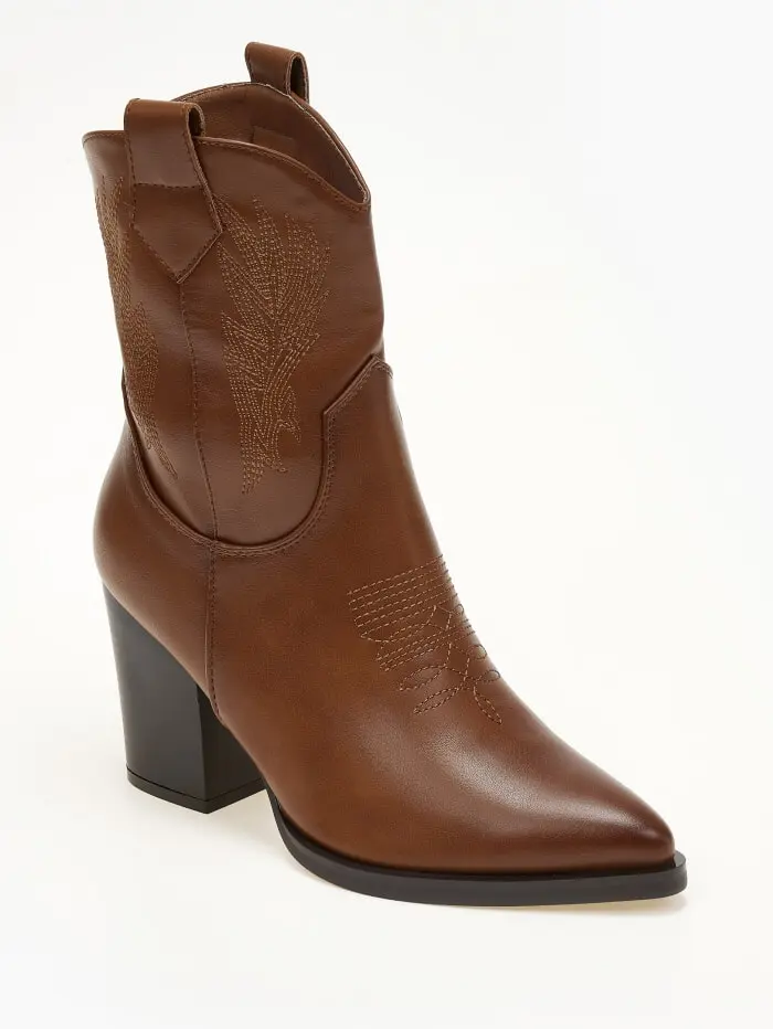 Cowboy με κέντημα