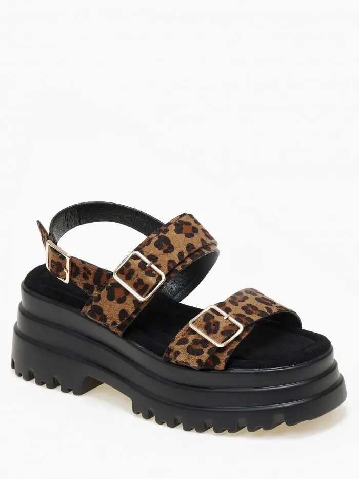 Ψηλά σανδάλια flatform με chunky σόλα