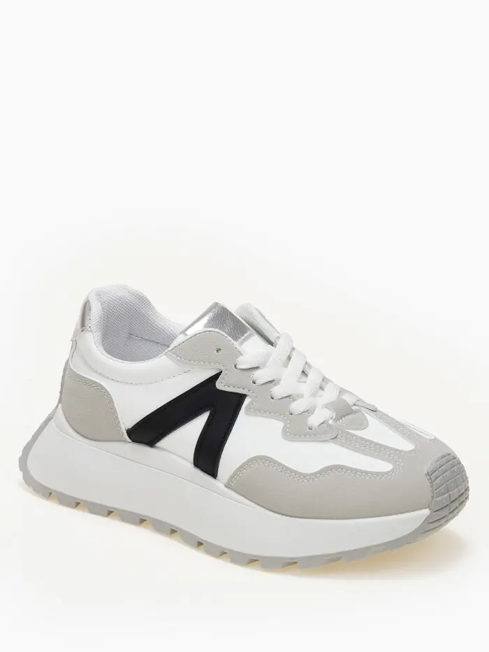 Sneaker με διχρωμία και chuncky σόλα